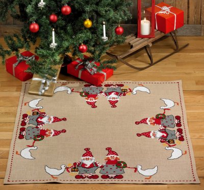 click here to view larger image of Mom and Dad Elves Tree Skirt (counted cross stitch kit)