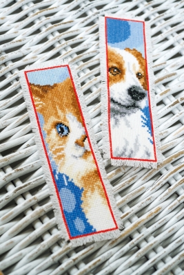 click here to view larger image of Cat and Dog Bookmarks (set of 2) (chunky cross stitch kit)