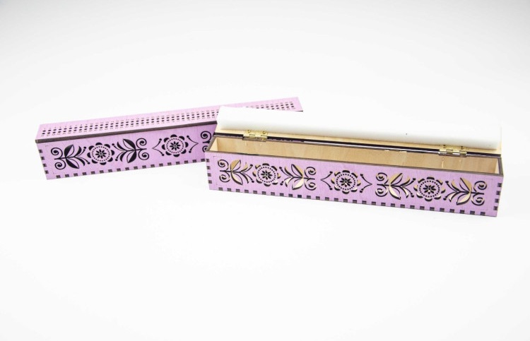 click here to view larger image of Thread Organizer for Needles/Wood - Color/Lavender (accessory)