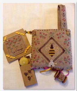 click here to view larger image of Pocket Full of Bees Pocket (counted cross stitch kit)