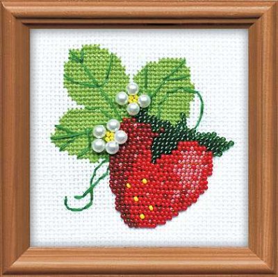 click here to view larger image of Garden Strawberry (counted cross stitch kit)