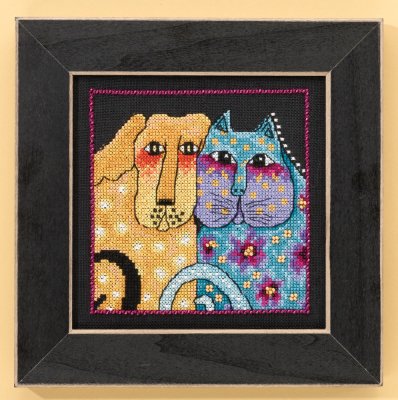 click here to view larger image of Fur-Ever Friends - Dogs Collection (Linen) (counted cross stitch kit)