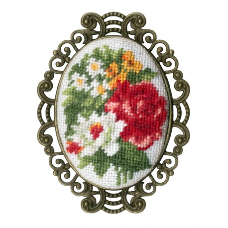 click here to view larger image of Vintage Brooch (counted cross stitch kit)