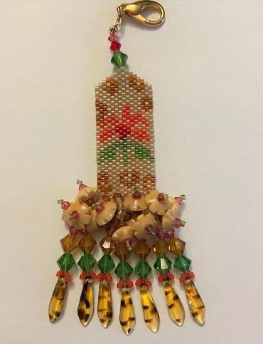 click here to view larger image of Wild Flowers Scissor Fob (bead kit)