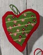 click here to view larger image of Garland in Heart (counted cross stitch kit)