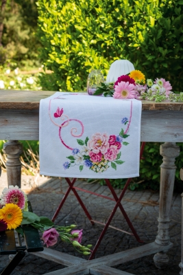 click here to view larger image of Classic Flowers Bouquet Table Runner (printed linen)