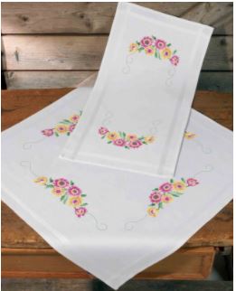 click here to view larger image of African Marguerit - Table Runner - (upper) (printed linen)