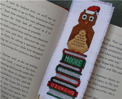 click here to view larger image of Christmas Owl Sitting on Books (chart)