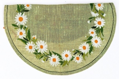 click here to view larger image of Daisy Wreath (counted cross stitch kit)