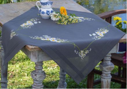 click here to view larger image of Daisies Tablecloth (counted cross stitch kit)