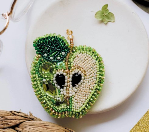click here to view larger image of Decoration Green Apple (bead kit)