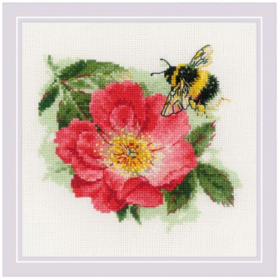 click here to view larger image of Furry Bumblebee (counted cross stitch kit)