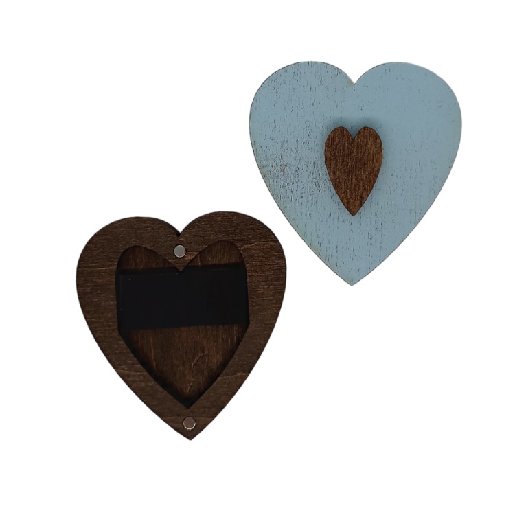 click here to view larger image of Wooden Needle Case/Blue Heart (accessory)